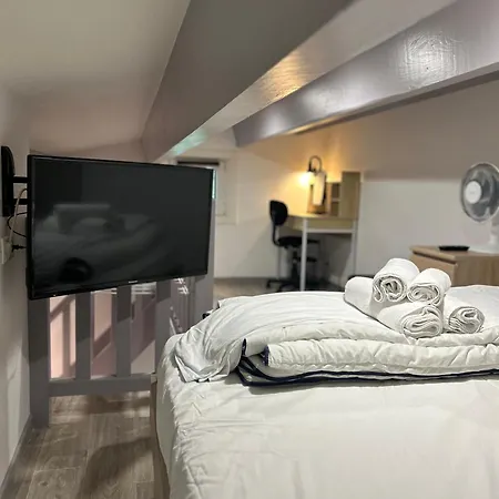 Le Cocon De La Garrigue 아그